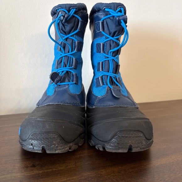 The North Face Youth Alpenglow IV Winter Boots Size 3 Waterproof - Picture 2 of 10